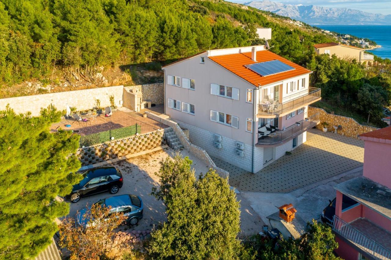 Family Friendly Apartments With A Swimming Pool Stanici, Omis - 18676 المظهر الخارجي الصورة
